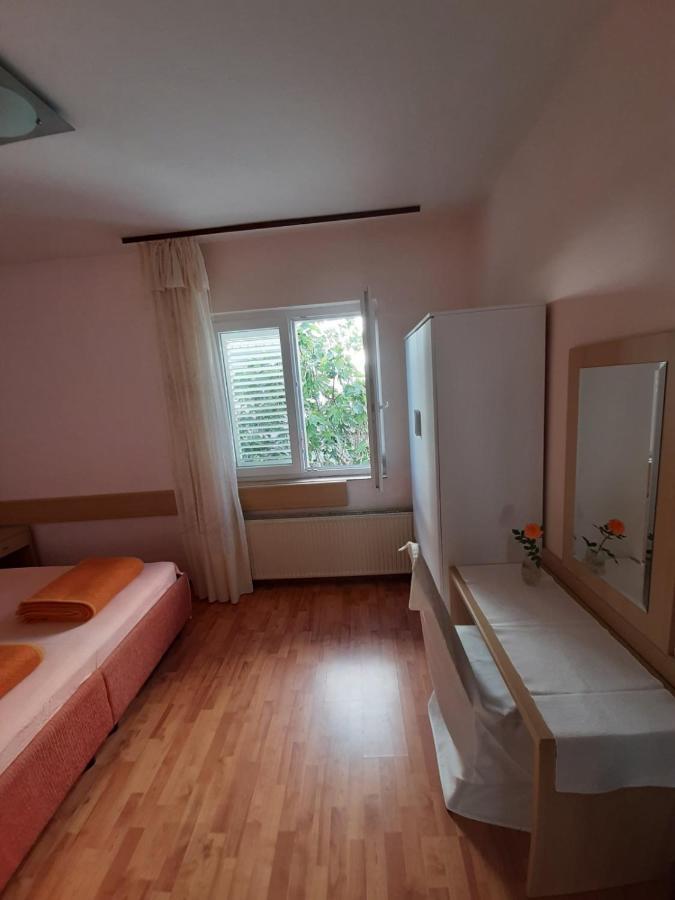 Apartment Španjol Anka Rab Town Bagian luar foto