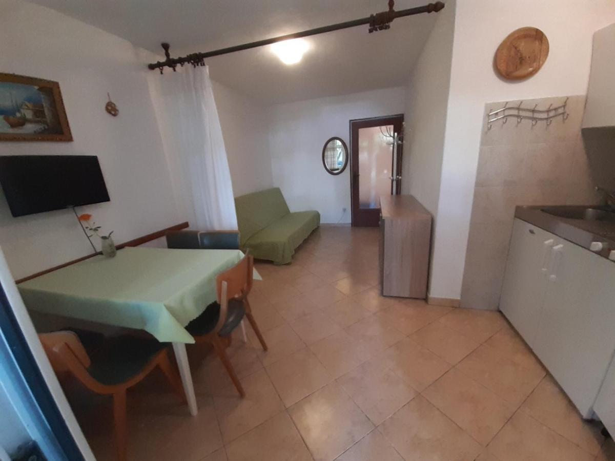 Apartment Španjol Anka Rab Town Bagian luar foto